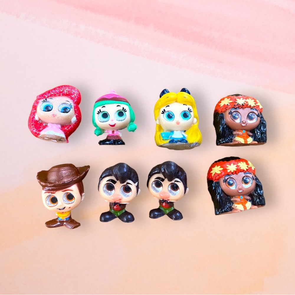 Disney Doorables lot of 8
